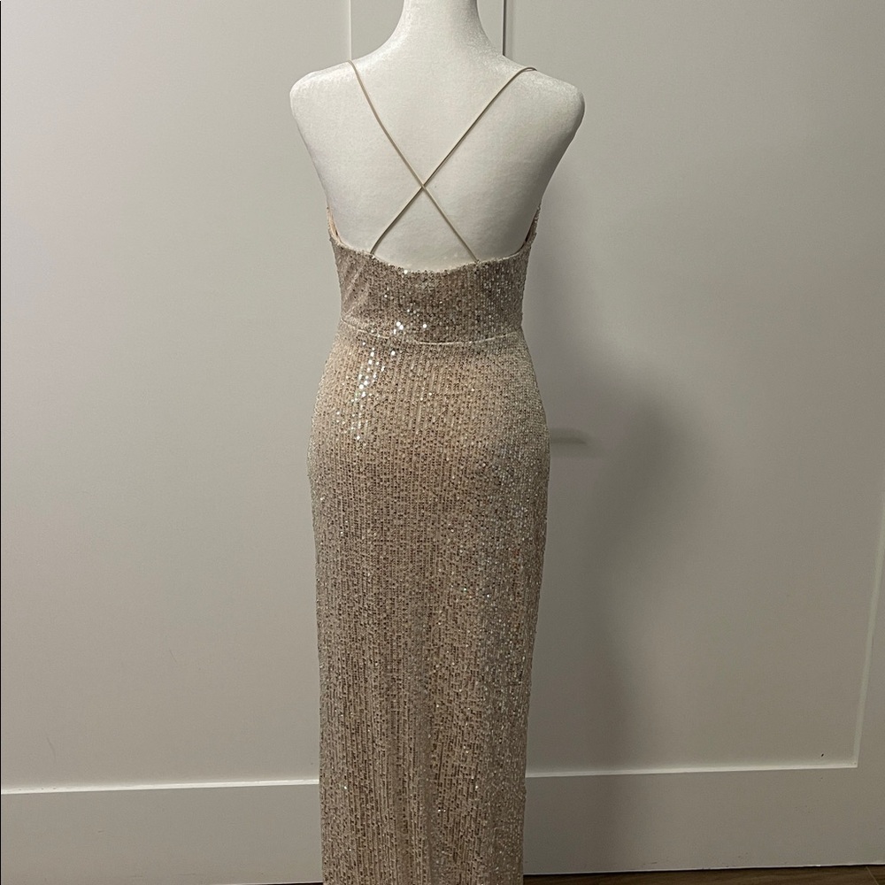 NWT Boutique Elegant Sequin Evening Gown - Picture 5 of 9